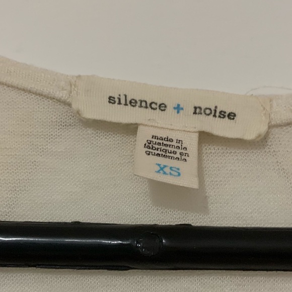 🌹3/$20 Silence and noise oversized tee shirt - Picture 2 of 6